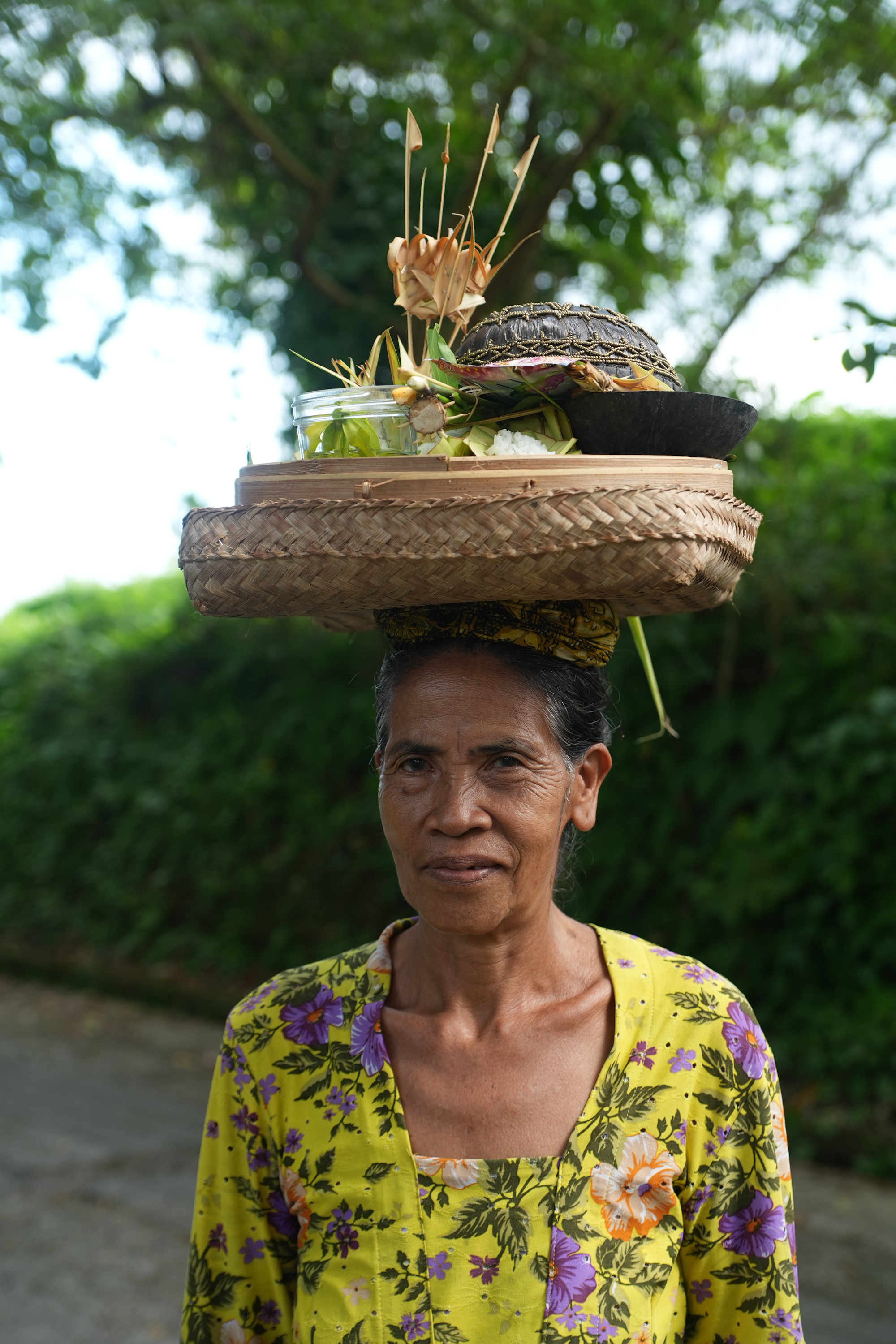 Portrait naturel d'une femme rencontrée à Bali